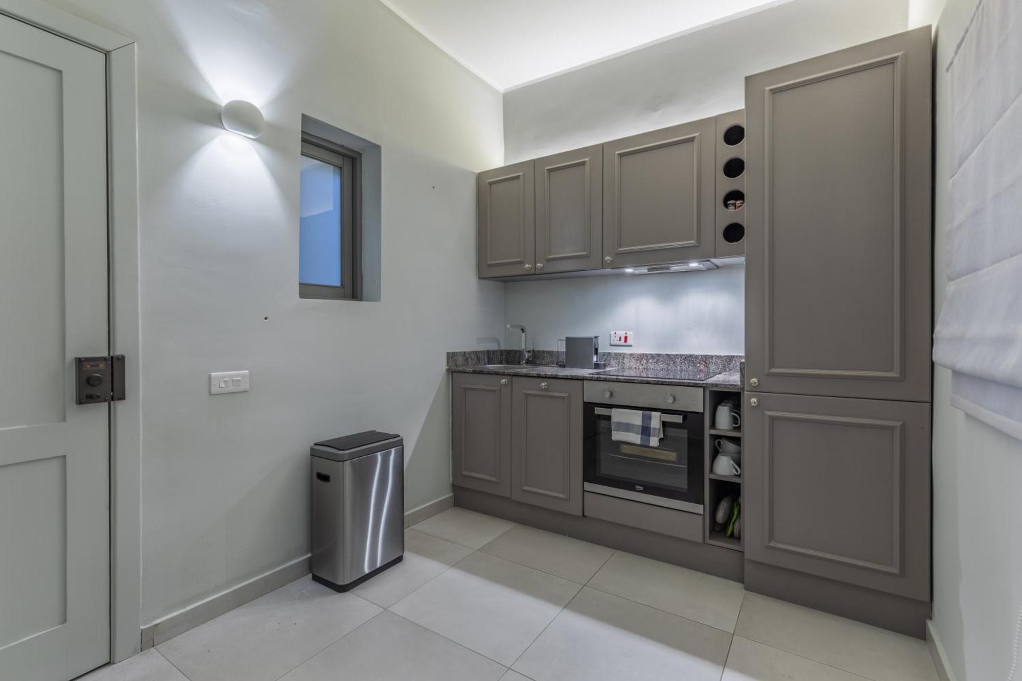 Stylish Retro Suites Il-Furjana Luaran gambar