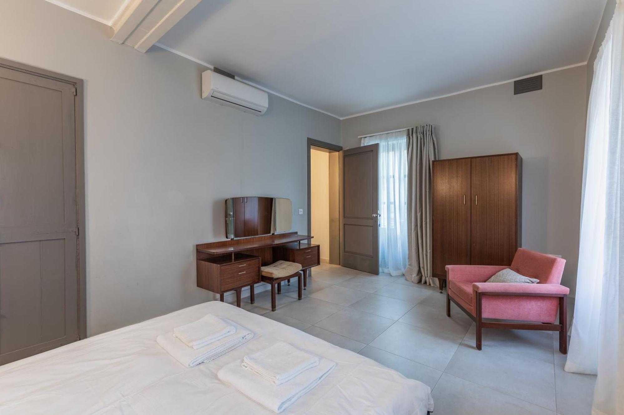 Stylish Retro Suites Il-Furjana Luaran gambar